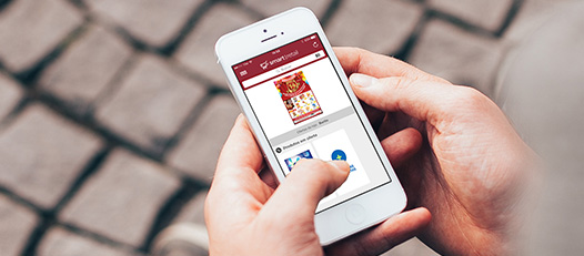 Celular com tela do aplicativo Smart Retail